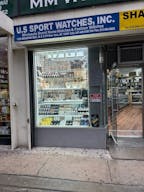 3 counters for rent in Heart of broadway Times SQ SHARED WATCH STORE, AND PERFUME STORE. - Image 0