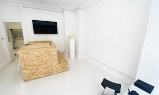 Sophisticated Boutique in the 9th district - Image 0