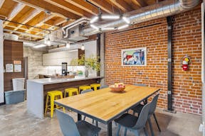 Light-filled Industrial Chic Warehouse in Temescal, neighborhood of Oakland, California - Image 21