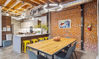 Light-filled Industrial Chic Warehouse in Temescal, neighborhood of Oakland, California - Image 21