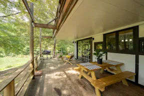 Georgia Lakehouse Creative Space & ART Gallery - Image 6