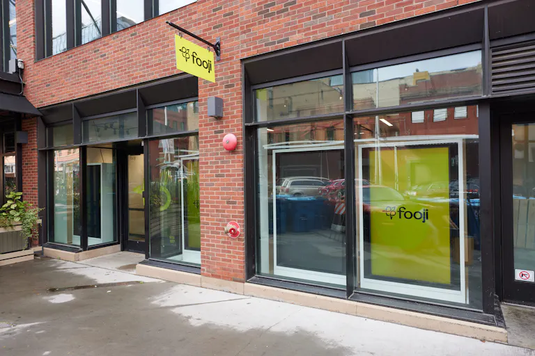 Elegant Storefront in Fulton Market - Image 1