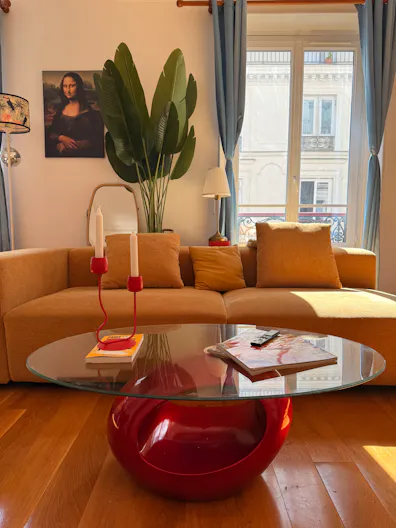 Bright Haussmann Apartment in Paris – Ideal Location for Photo or Video Shoot - Image 2