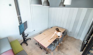 Bright Conference Room - Image 2