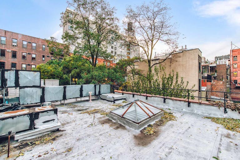 Industrial Pop-Up Space - Image 4