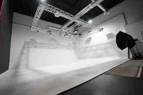 Creative Studio Near Miami Airport - Image 3