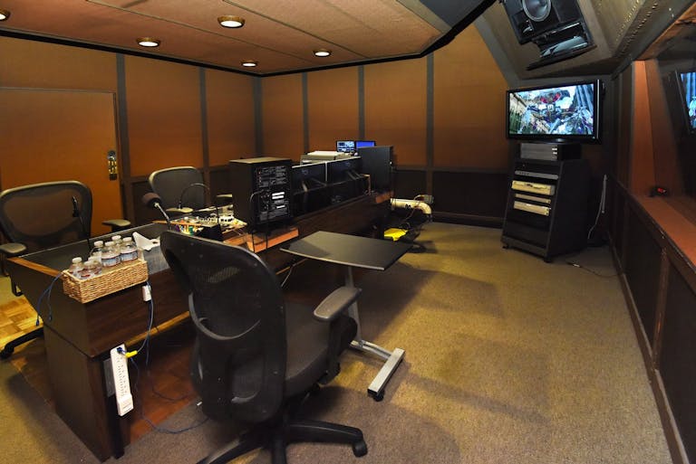 Large Recording studio, warehouse, office, event, creative space - Image 4