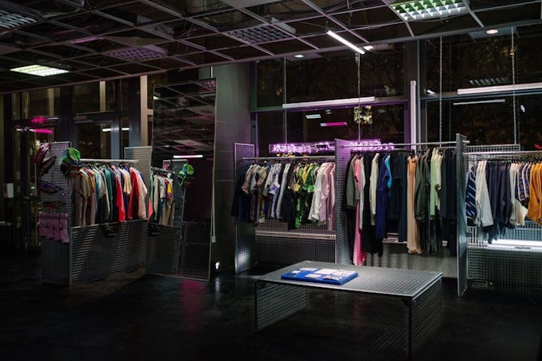 Mitte Fashion Showroom - Image 4