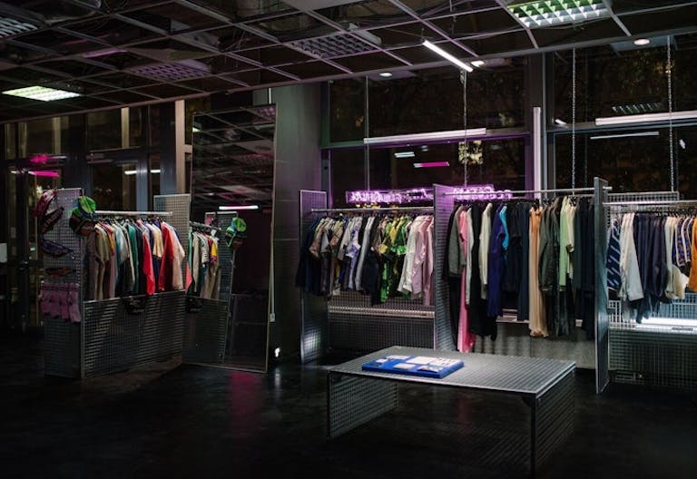 Mitte Fashion Showroom - Image 4