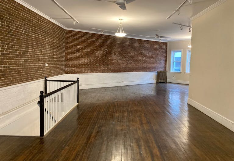 Biddeford Boutique Space - Image 0