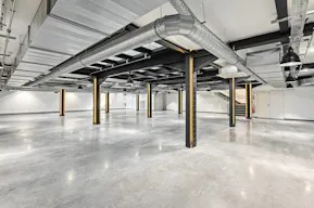 Wonderful Space in the 1st Arrondissement near Saint-Honor� - Image 8