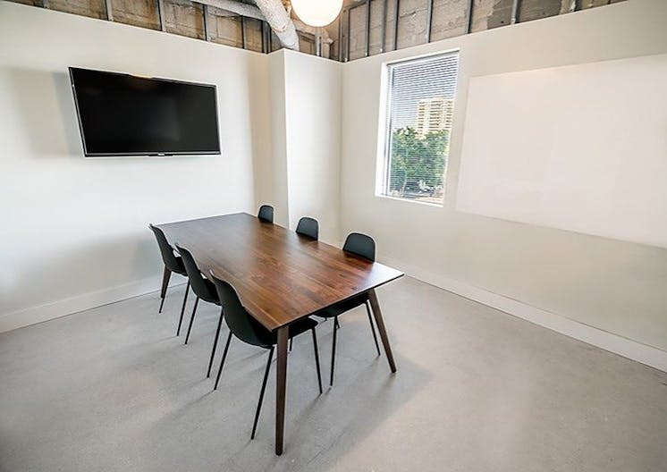 Private Meeting Room for 6 - Image 0