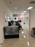 Vibrant Salon Space in Kiln Creek - Image 5