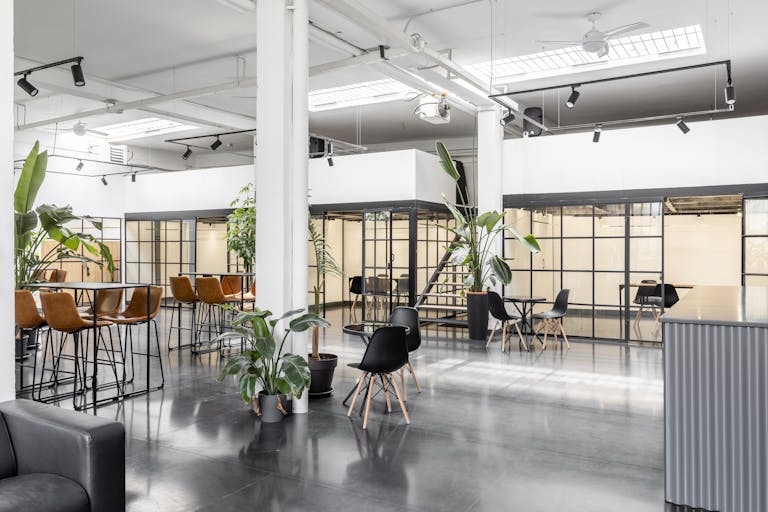 Super cool 280 sqm space in fondazione prada area - Image 2