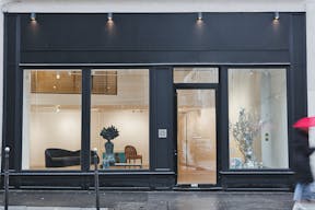 showroom, galerie spacieuse et lumineuse/ vitrine 6 m lineaire au coeur du marais - Image 1