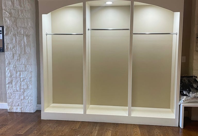 Urban Jungle Boutique Brick & Mortar Venue - Image 2