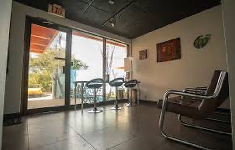 Awesome Studio Space in Coconut Grove - Image 2