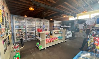 Historic Building, exposed brick, near Deep Ellum - Image 6