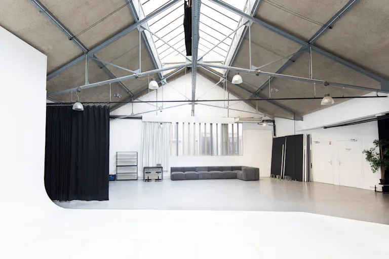 Un grand studio photo dans le centre de Paris - Image 0