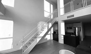 Amazing studio loft offering breathtaking views of the iconic New York skyline - Image 0