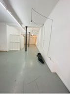 pop up store, vast and bright Haut Marais Paris - Image 12