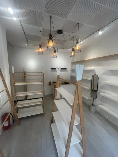 Location MARAIS boutique 36 m� - Image 2