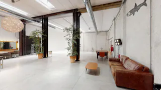 Raw Elegance: 300 sqm Industrial Open Space for Creative Projects, Showrooms and more.  - Image 1