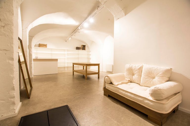 Pop-Up Store for Rent - Lyon Downtown Near Place des Jacobins - Image 2