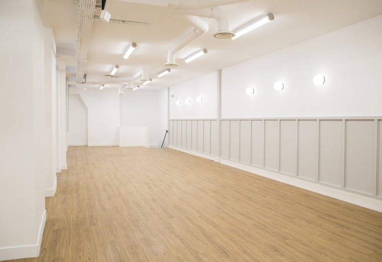 SHOWROOM 150m2 Paris Marais - Image 1