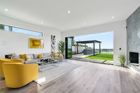 Super Mansion with Los Angeles 360 Views - Image 23