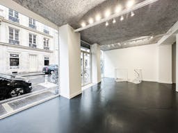 Spacious Gallery Space in the Haut Marais - Image 1