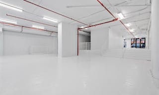 Storefront Whitebox Event Venue Photo Video Studio Art Gallery - Image 5