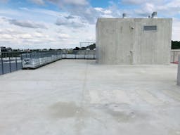 A Brutalist loft in Wedding - event space - Image 3