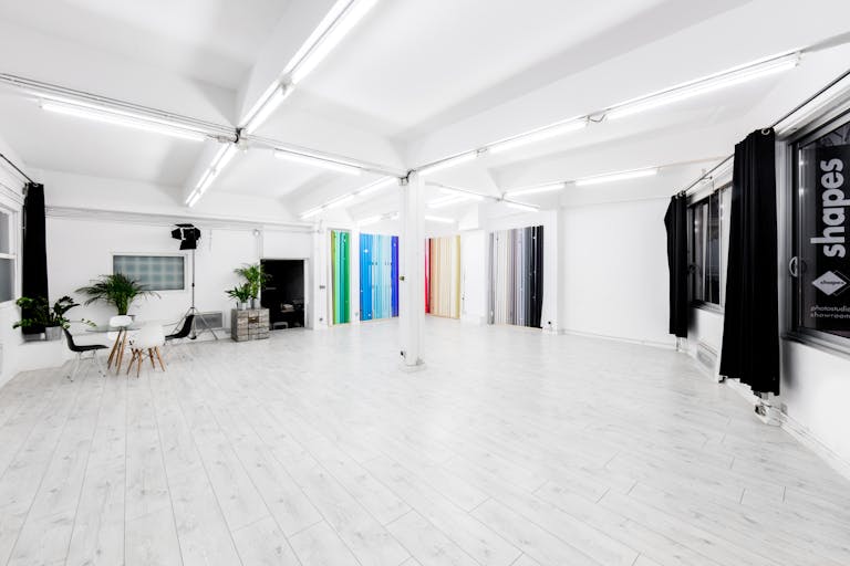 Un showroom 100% modulable dans le haut-Marais avec des volumes industriels. - Image 0