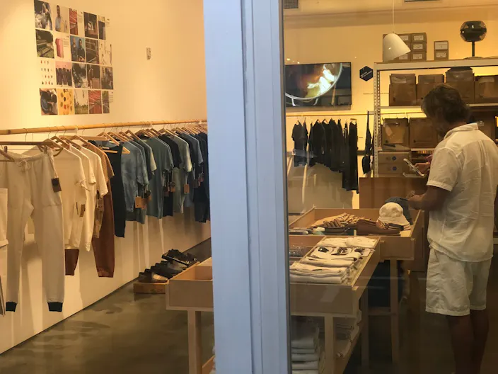 Unique Creative Retail/Experiential/Office - Apple LA headquarters - Image 0