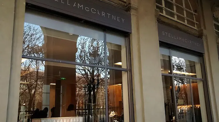 Stunning Shop of 204m2 - Jardins du Palais Royal Paris - Image 2