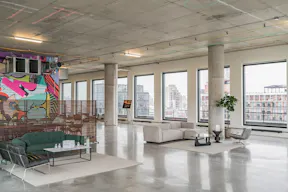 Amazing Showroom in Williamsburg - Image 1