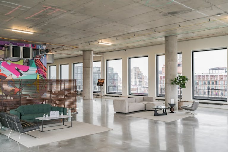 Amazing Showroom in Williamsburg - Image 1