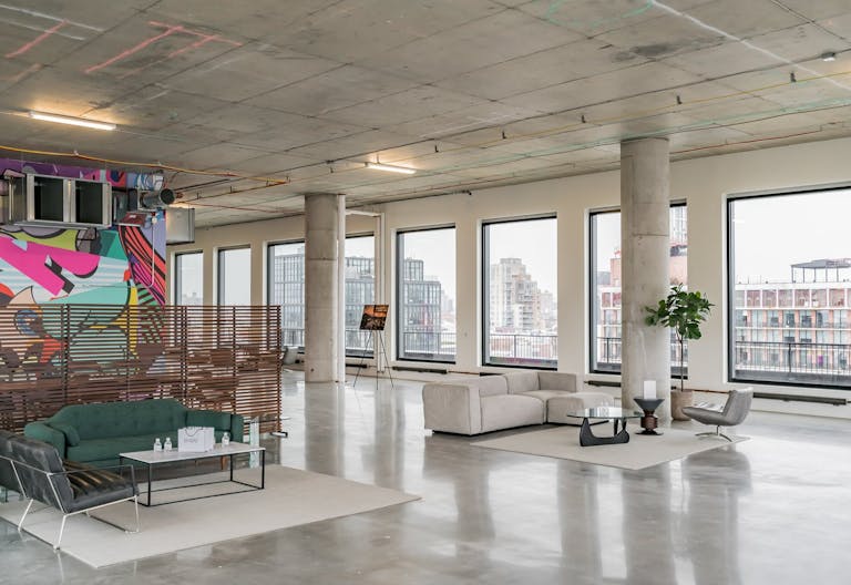 Amazing Showroom in Williamsburg - Image 1