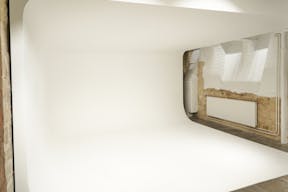 Le 6 Studio Showroom - Image 6