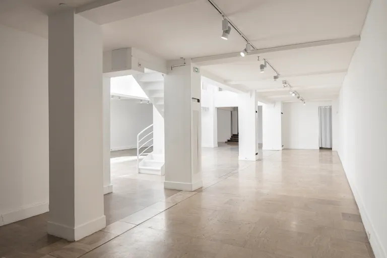 Grand Showroom Rue de Turenne - Image 1