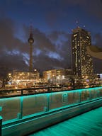 Central Venue with a Berliner Skyline View - Image 6