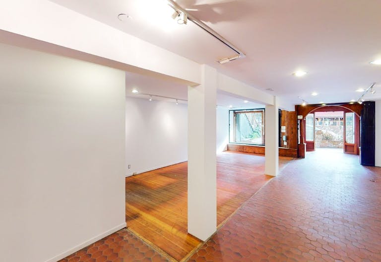 Street level Retail space with ample foot traffic - Image 3