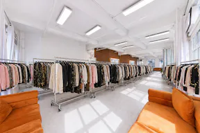 Expansive Skyline Loft - Connected Studio Space - Image 6