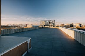 Local industriel de 2000m2 pour vos projets Cr�atifs - Image 1