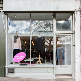 Retail space in Hampstead - Image 0