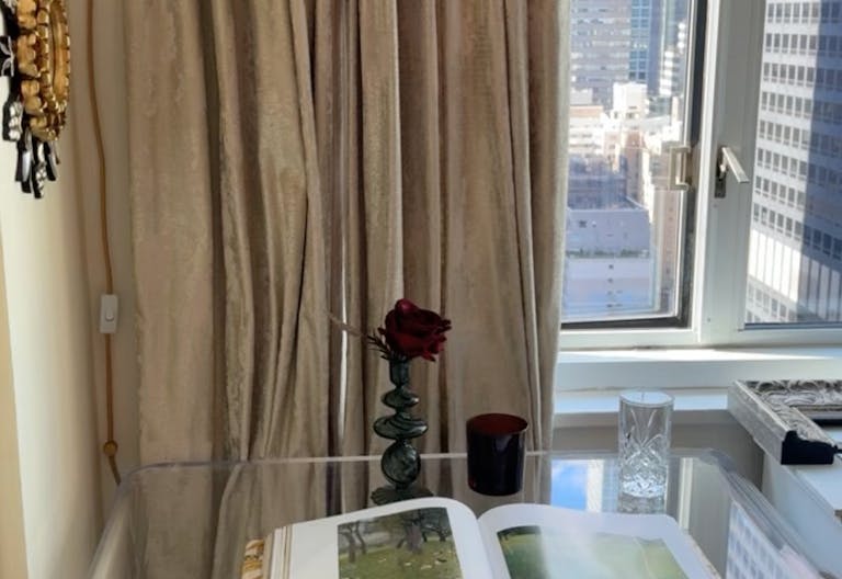 Bohemian meets Vintage apartment - Natural Light, Mantle & Brass Vintage Pieces - Image 4