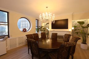 Versatile party/gathering event venue in Midtown - Image 7