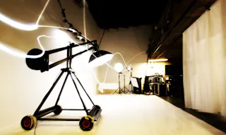 Studio Photo Vidéo Entièrement équipé Disponible à la Location dans la Région Parisienne - Image 9
