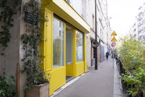 Pop-up gallery store in Paris, Belleville - Image 24